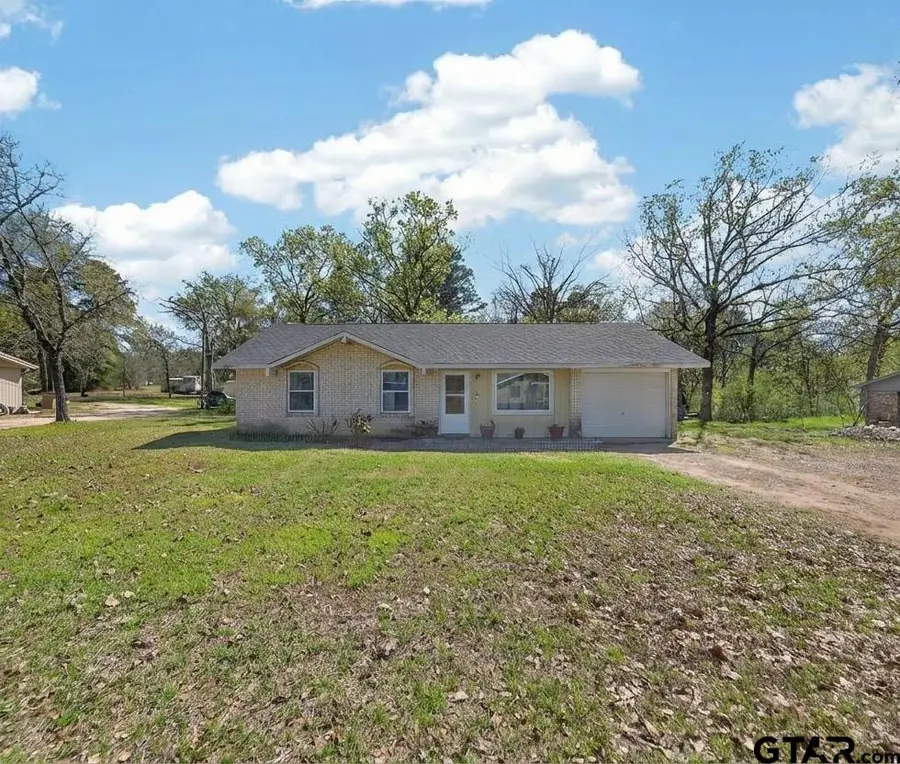 3165 Jackson Ave., Tyler, TX 75705 - #2