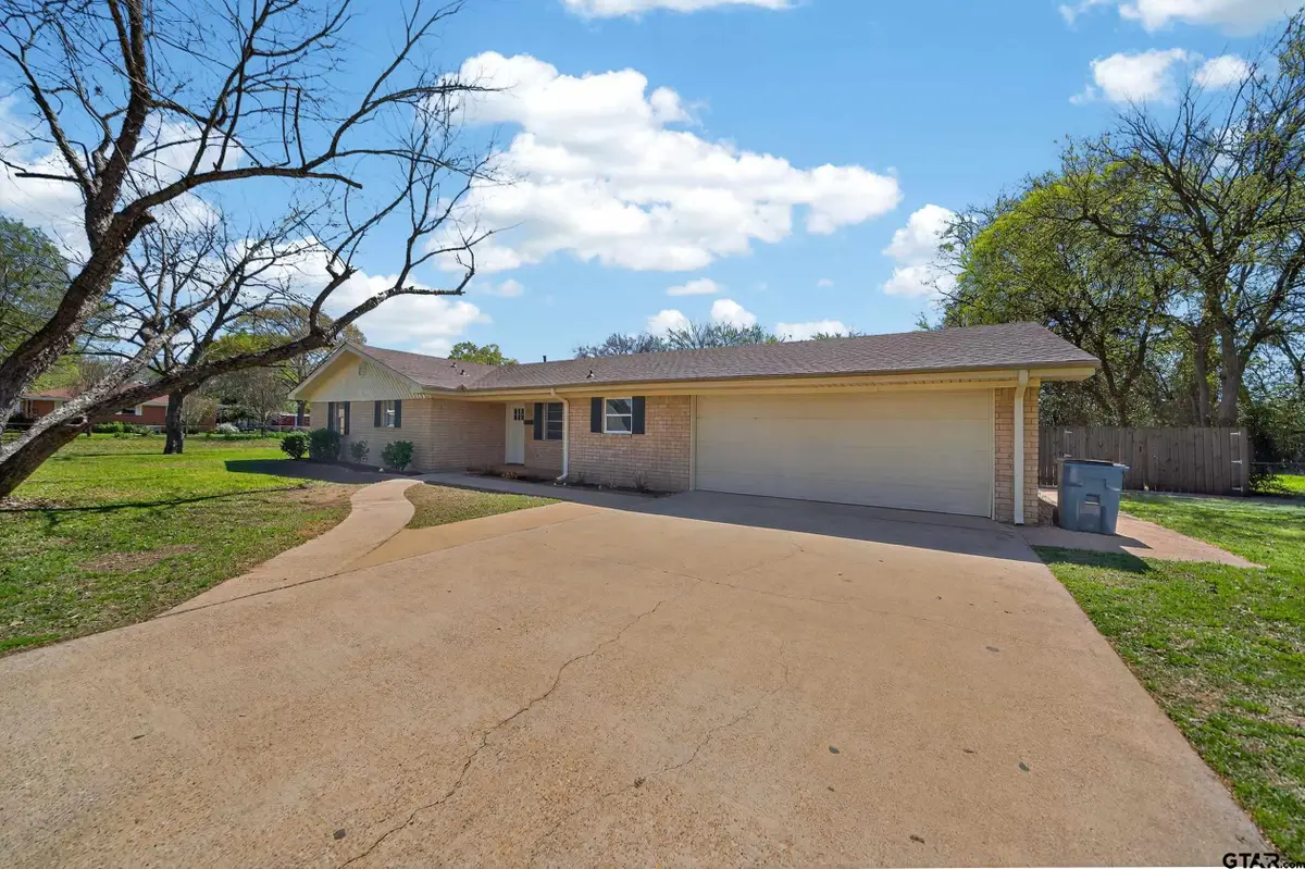 203 W TENA, Jacksonville, TX 75766 - #1