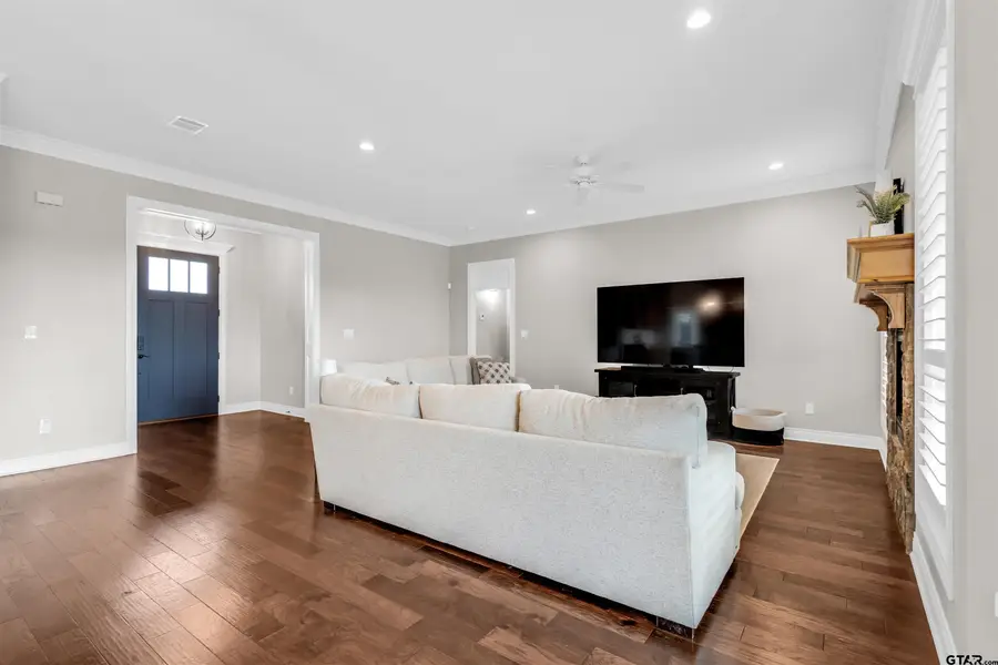 1502 Sugar Hill, Lindale, TX 75771 - #3