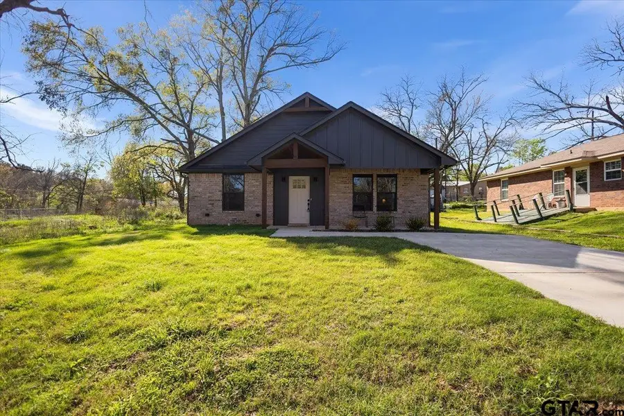 405 S Short Street, Troup, TX 75789 - #2