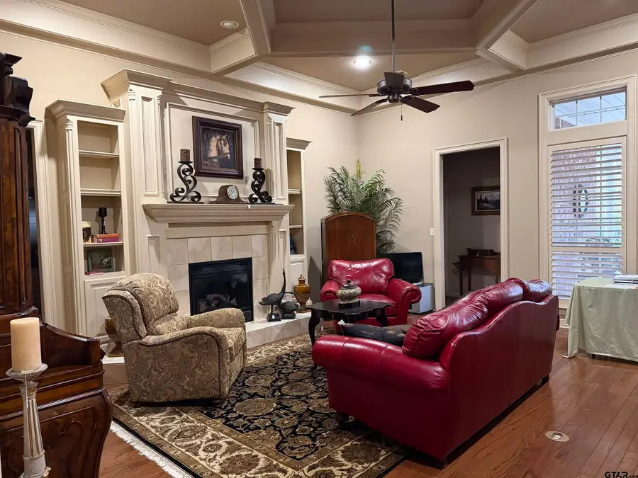 2123 Evansburg Ln, Tyler, TX 75703 - #2