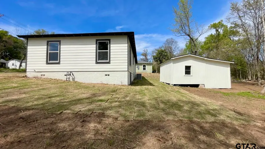 303 N Virginia Ave, Tyler, TX 75702 - #3