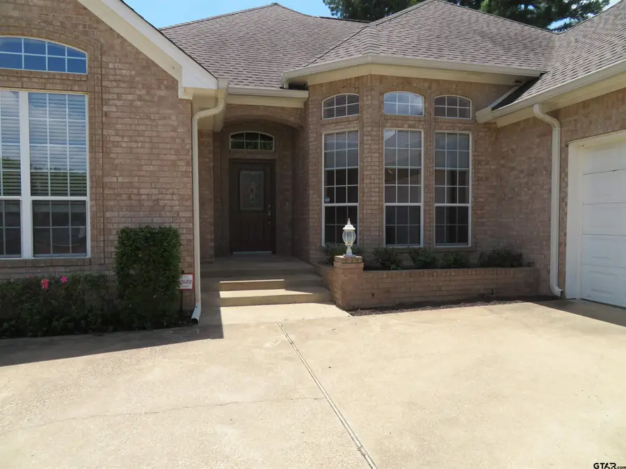 702 W Heritage, Tyler, TX 75703 - #2