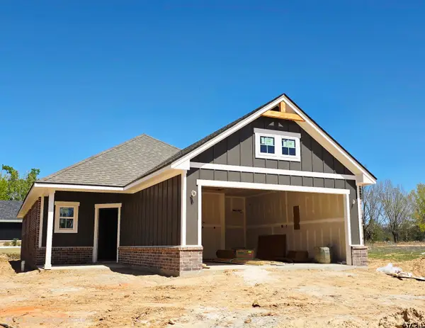 611 Park Central, Chandler, TX 75758