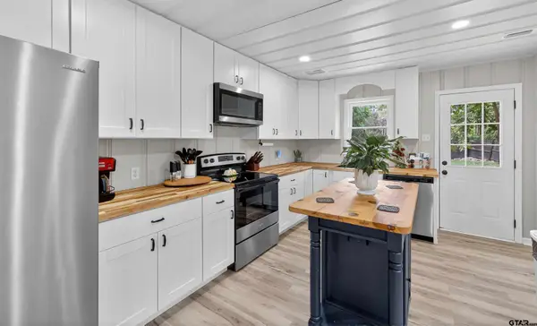 105 Holcomb, Frankston, TX 75763