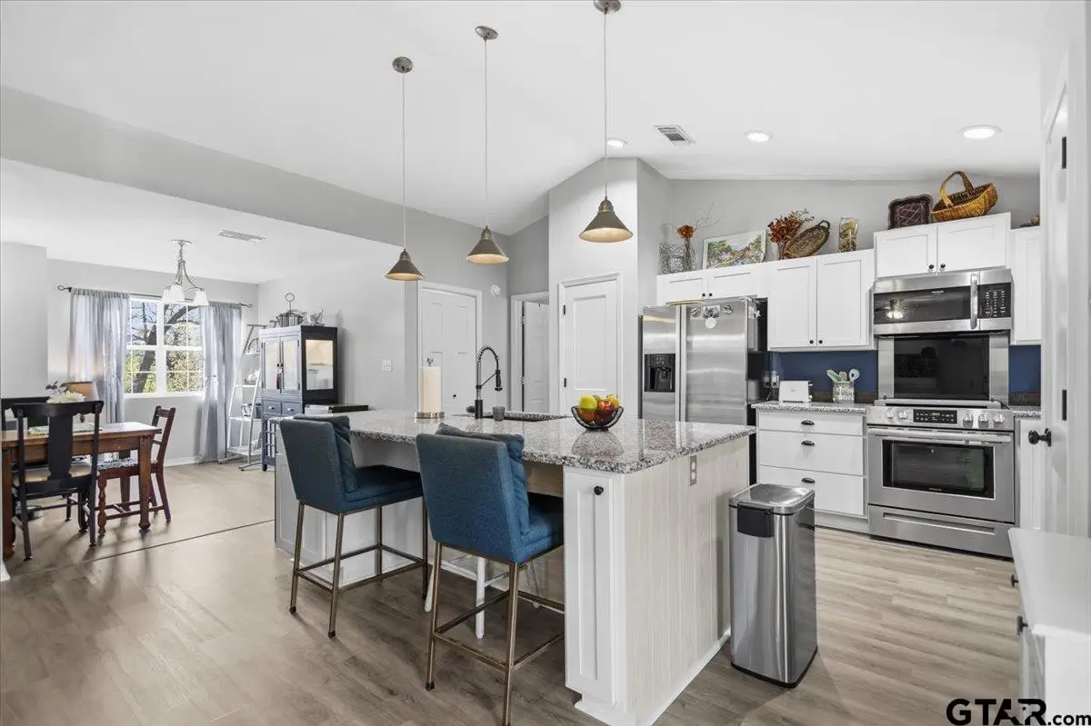 289 Acapulco Rd, Jefferson, TX 75657 - #1