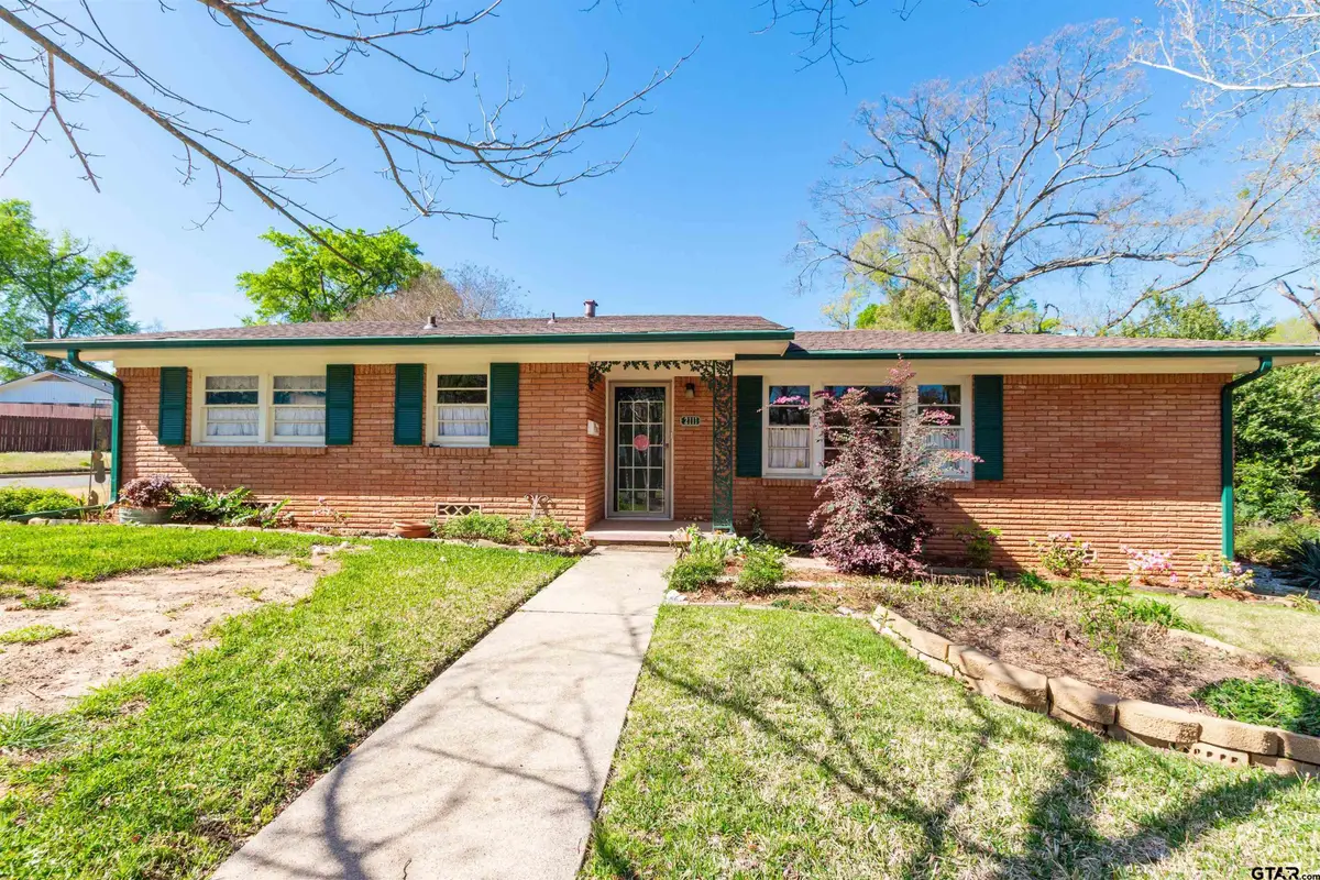 2111 Woodhaven Dr, Tyler, TX 75701 - #1