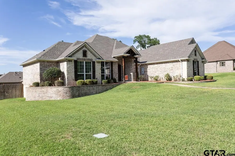 521 Susie St, Chandler, TX 75758 - #3