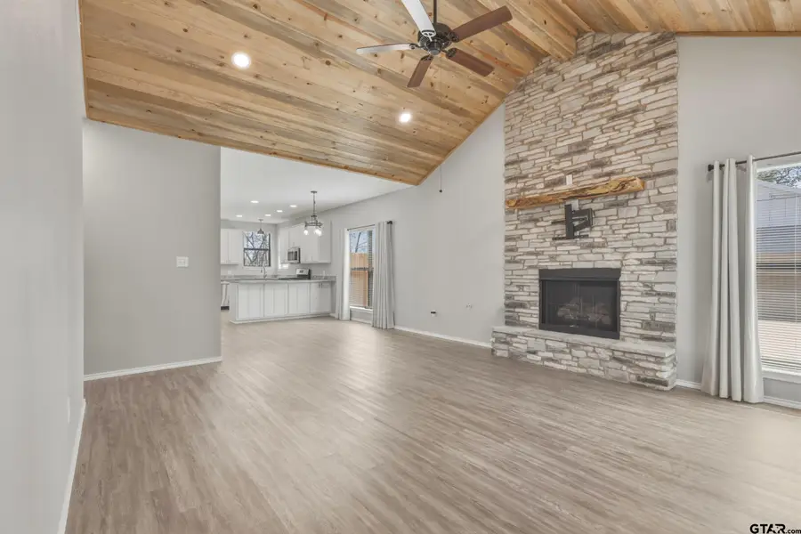 711 Leftwich St, Mount Vernon, TX 75457 - #2