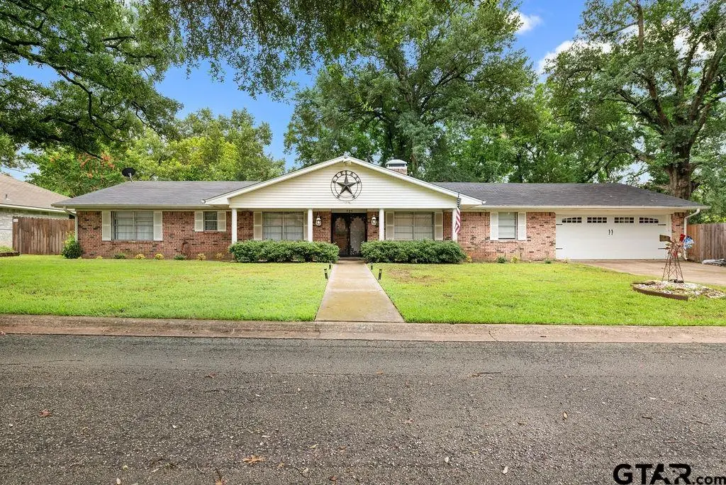 725 W BLAIR ST, Mineola, TX 75773 - #1