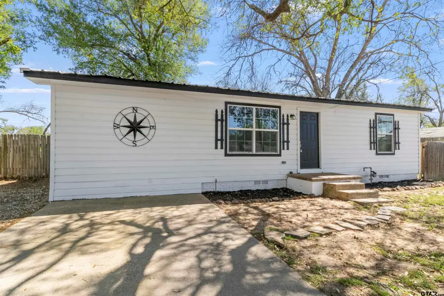 712 Reagan St, Frankston, TX 75763 - #2