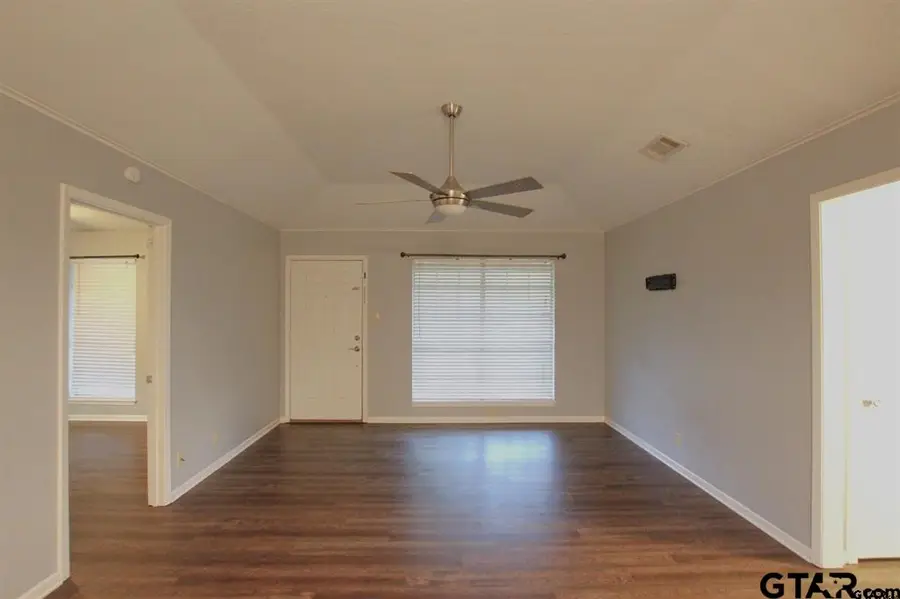305 Lakeview St, Whitehouse, TX 75791 - #3