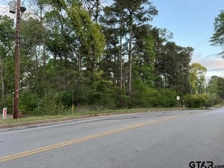 2713 Donnybrook Ave, Tyler, TX 75701 - #2