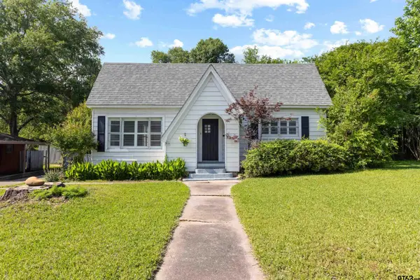 514 W Main St, Henderson, TX 75652