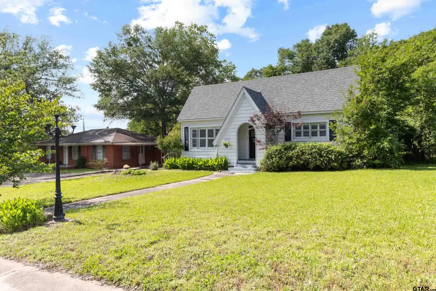 514 W Main St, Henderson, TX 75652 - #2