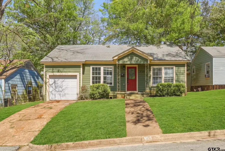 713 Highland Dr, Palestine, TX 75801 - #2