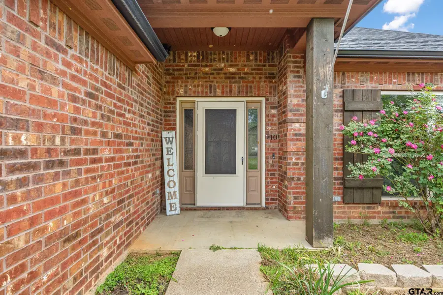 710 Willowood St., Longview, TX 75604 - #3