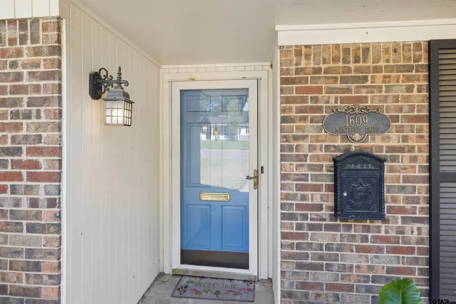 1609 Montrose, Tyler, TX 75701 - #2