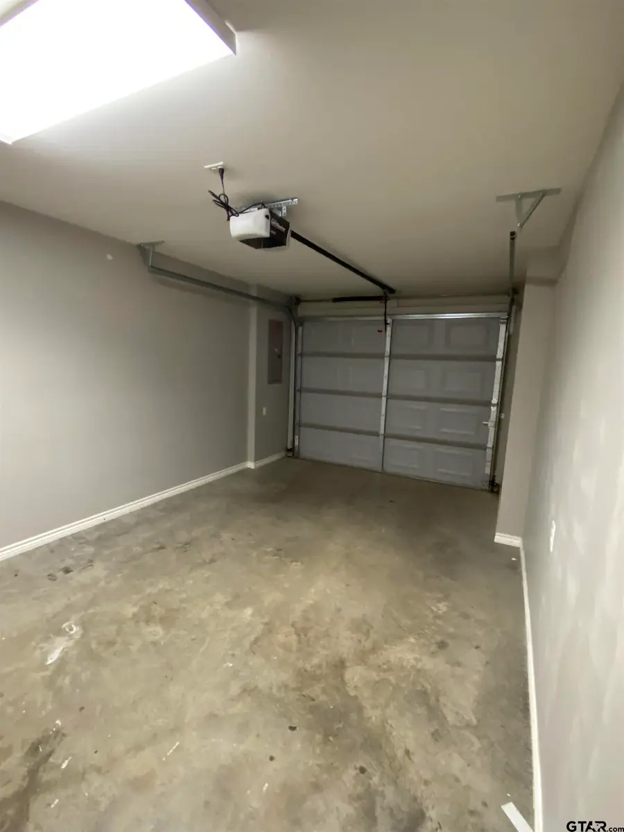 3960 Cottage Dr, Tyler, TX 75701 - #3