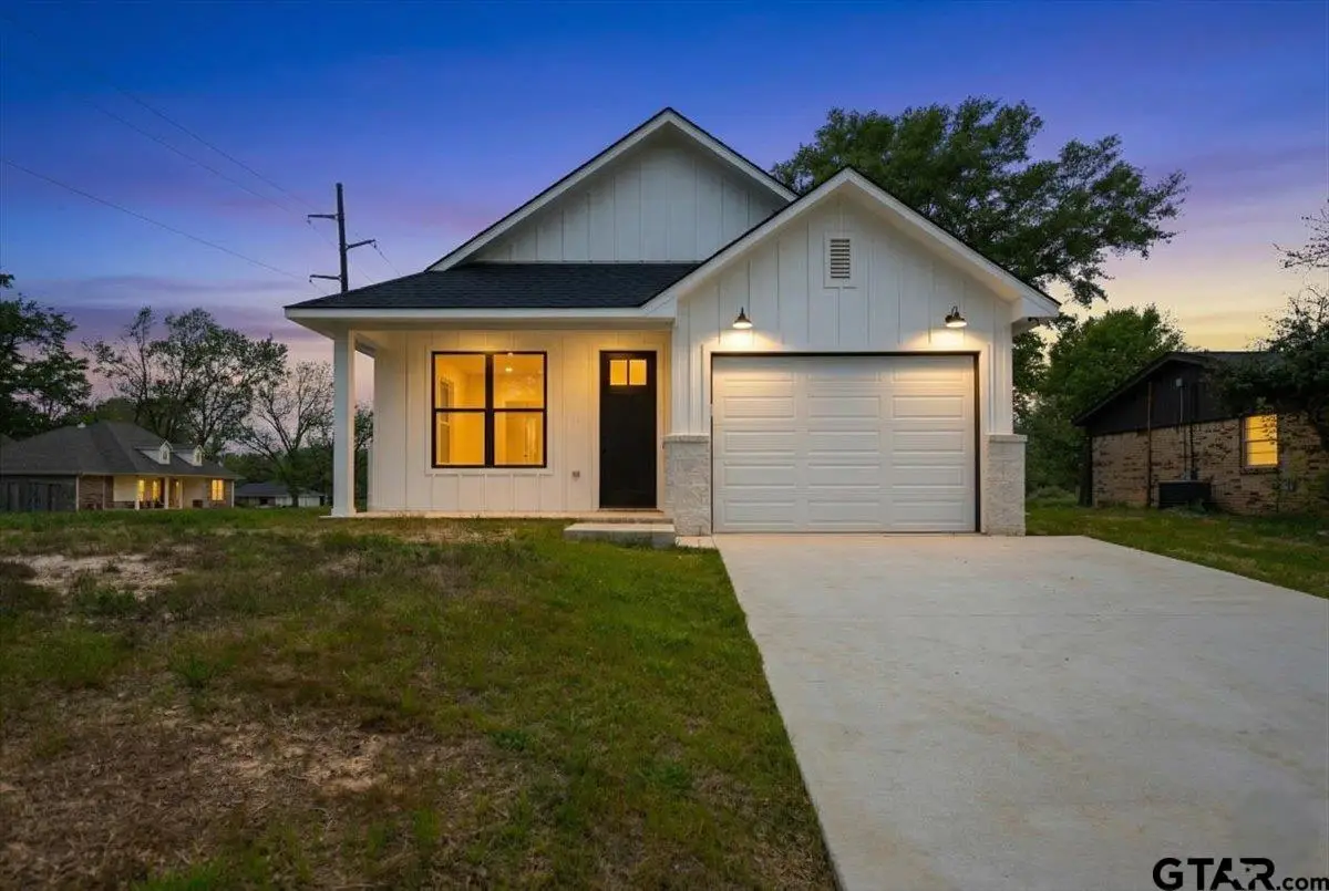 307 S Langham St, Troup, TX 75789 - #1