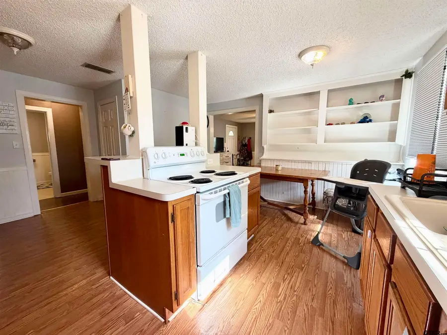 208 E Washington, Overton, TX 75684 - #3