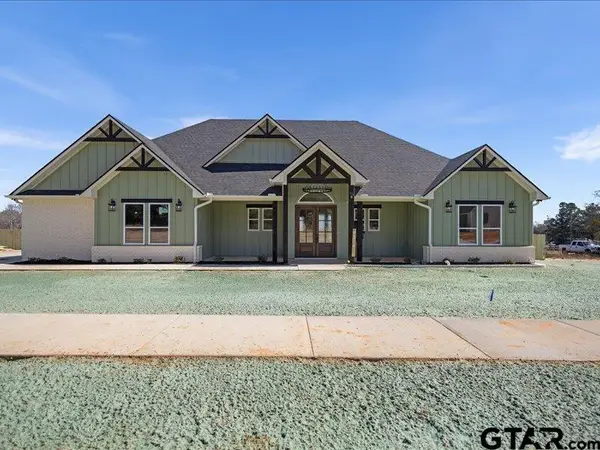 17287 Woodcrest Circle, Lindale, TX 75771