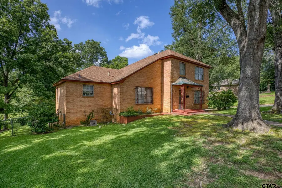 21 Rambling Rd, Palestine, TX 75801 - #2