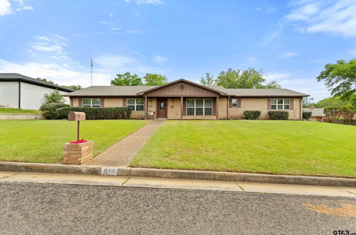 516 Ruthlynn Dr, Longview, TX 75605 - #1