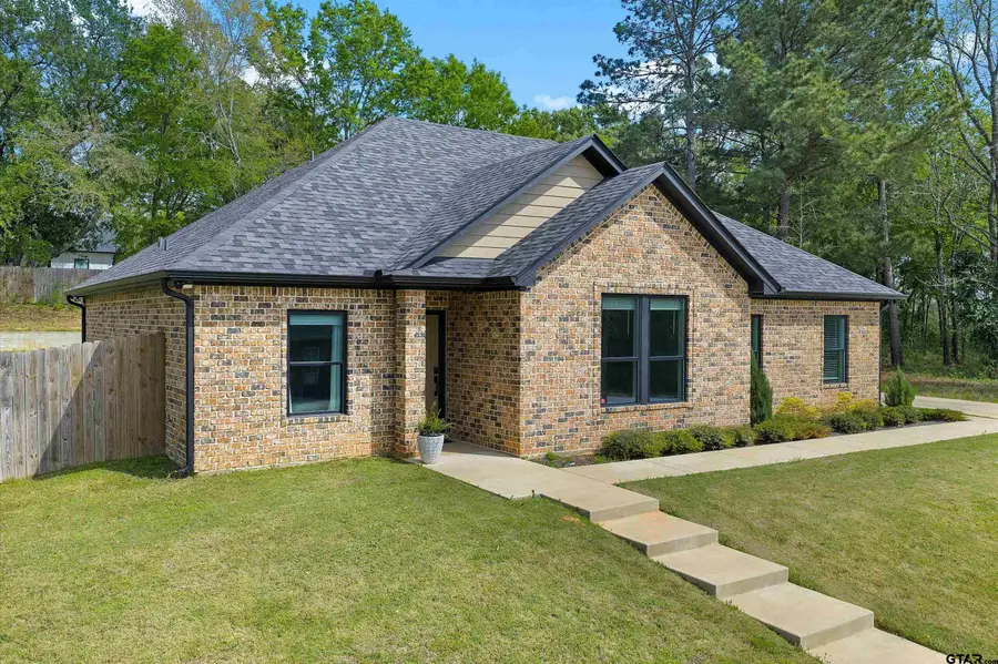 111 Kenswick St., Henderson, TX 75654 - #3