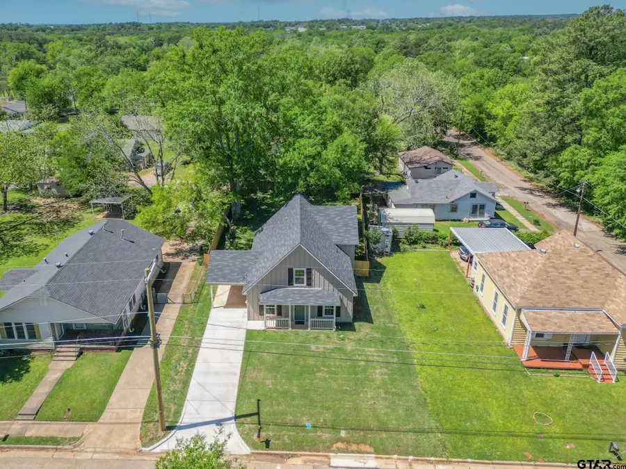 233 S Harrison St, Longview, TX 75601 - #2