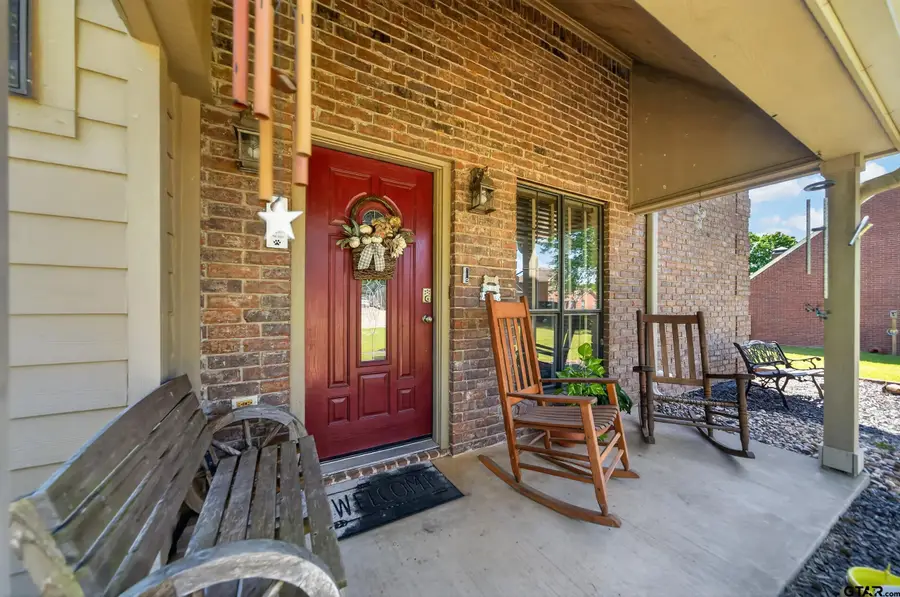 2105 Baylor St., Jacksonville, TX 75766 - #3