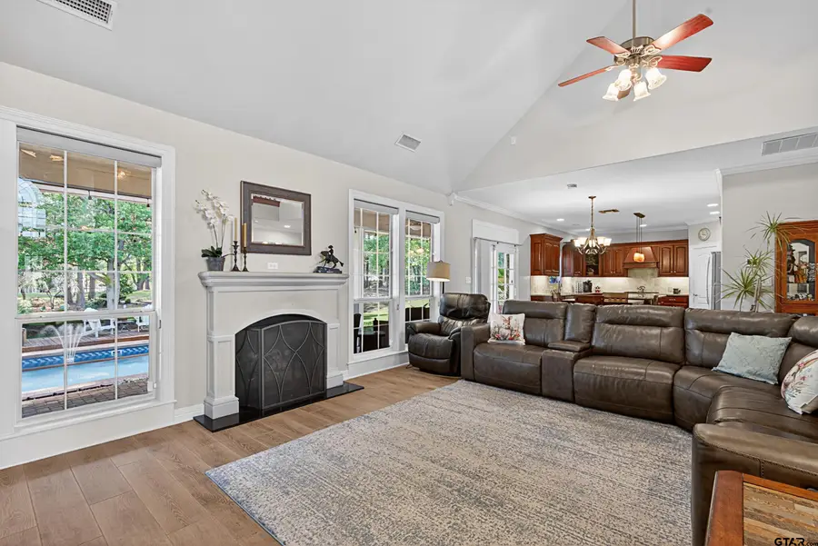 495 Honeysuckle Ln, Hallsville, TX 75650 - #3