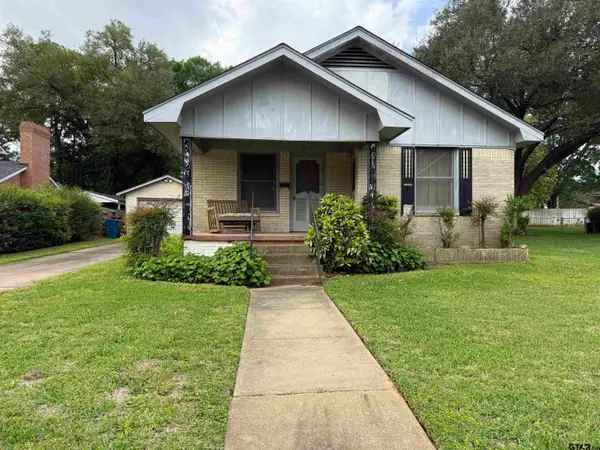 1005 Deaton, Jacksonville, TX 75766
