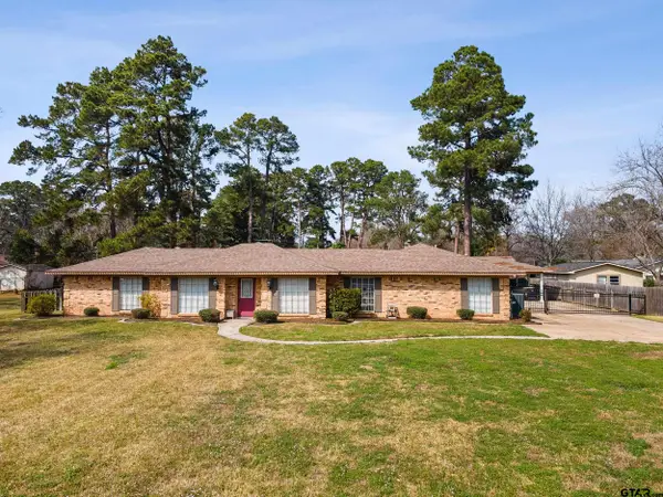 1302 W Sabine St., Carthage, TX 75633