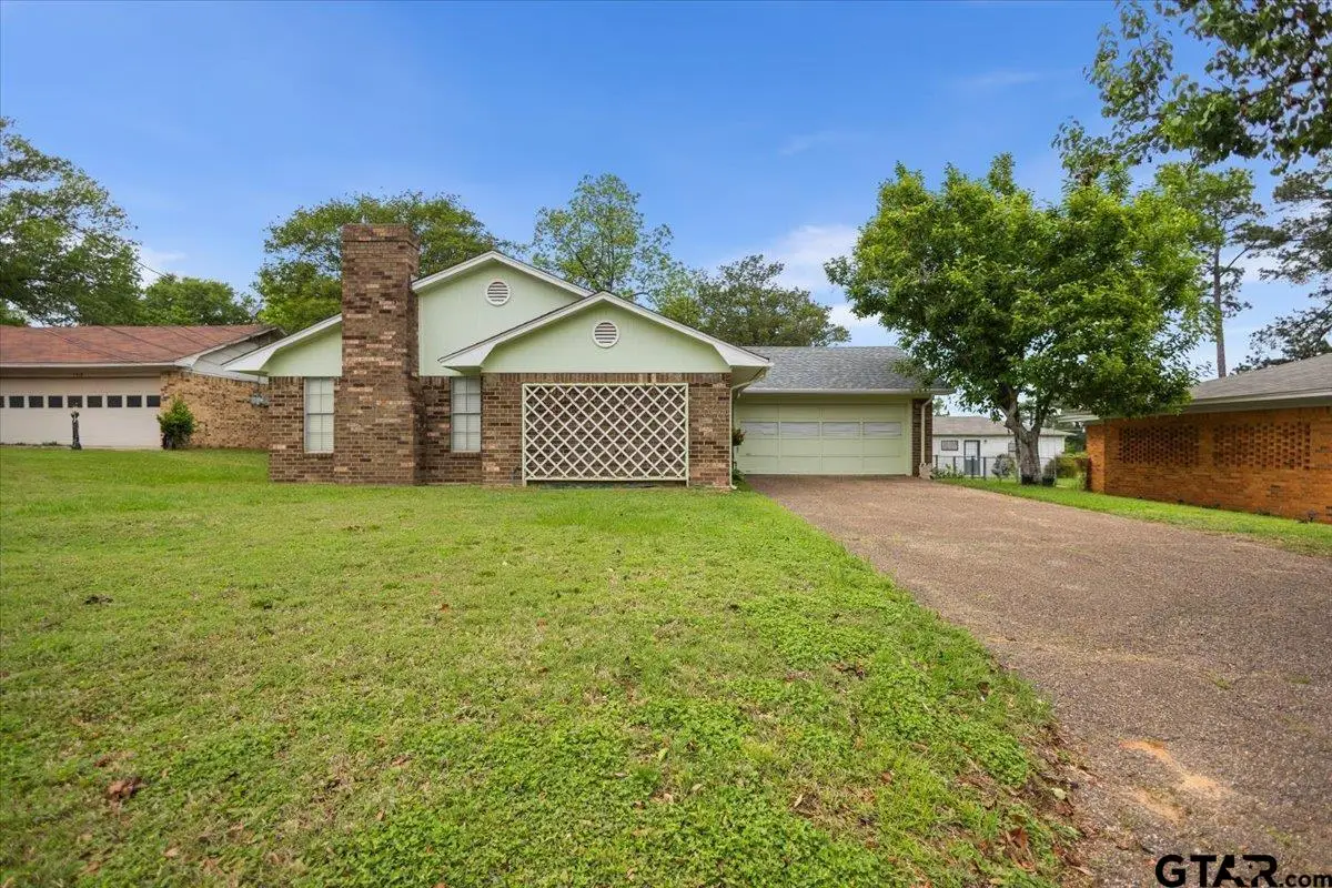 1322 E Hankerson St, Tyler, TX 75701 - #1