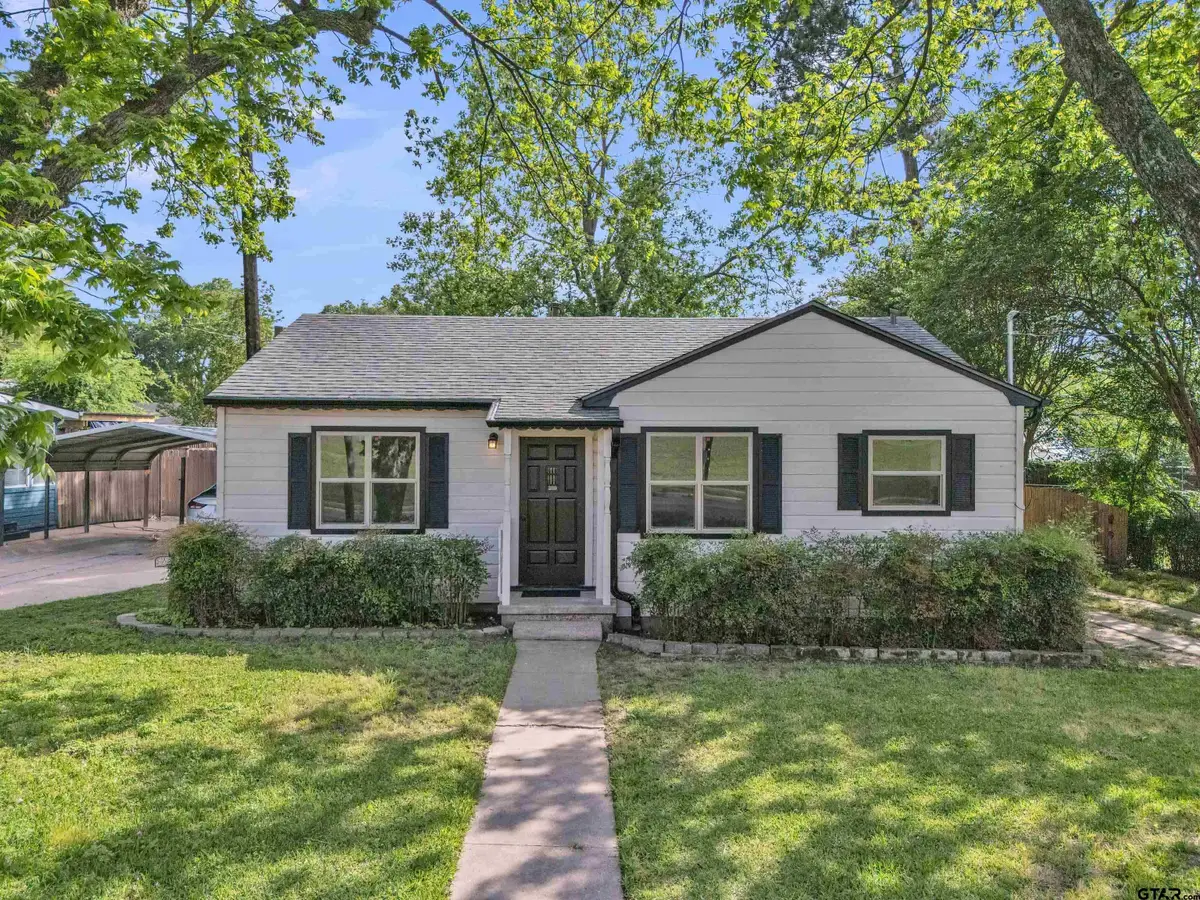 111 W Gay Ave., Gladewater, TX 75647 - #1