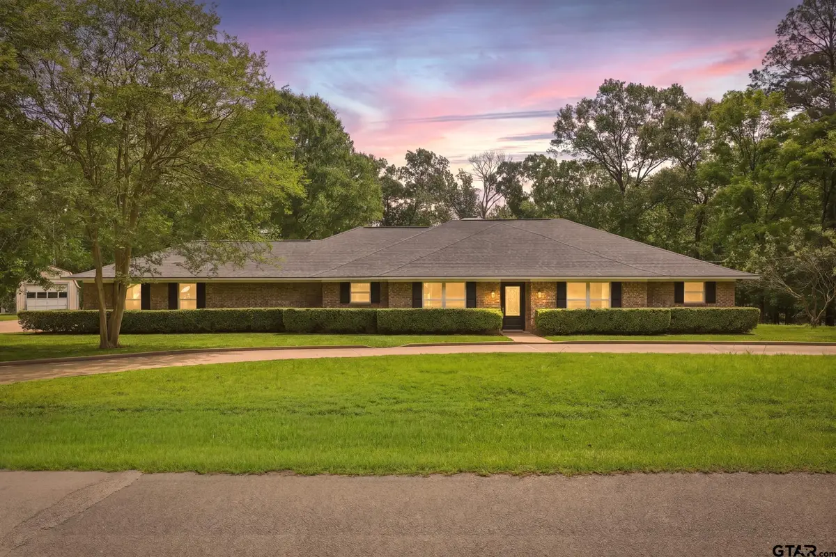 9465 Peninsula Dr, Tyler, TX 75707 - #1