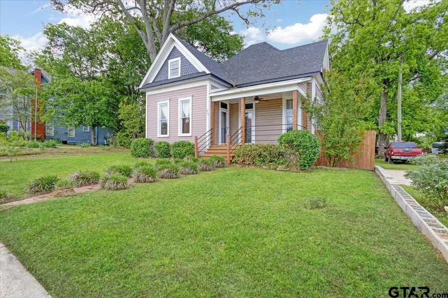 310 E 3rd St., Mount Pleasant, TX 75455 - #3