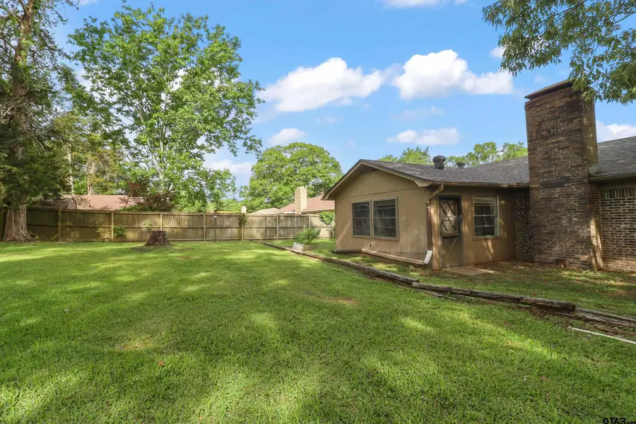 10142 Brookwood Dr, Tyler, TX 75707 - #3