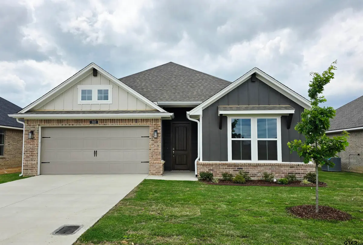 302 Driftwood Way, Whitehouse, TX 75791 - #1