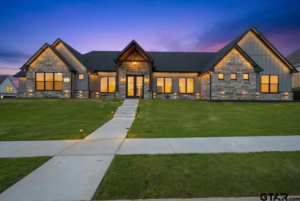 323 Mac Circle, Bullard, TX 75757