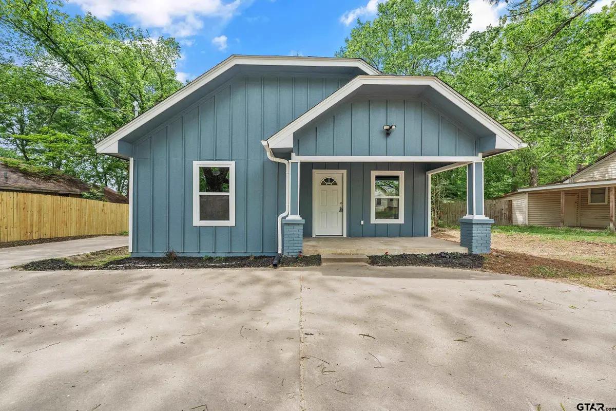 702 S WALNUT, Winnsboro, TX 75494 - #1