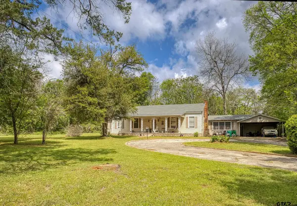 407 E Kolstad, Palestine, TX 75801