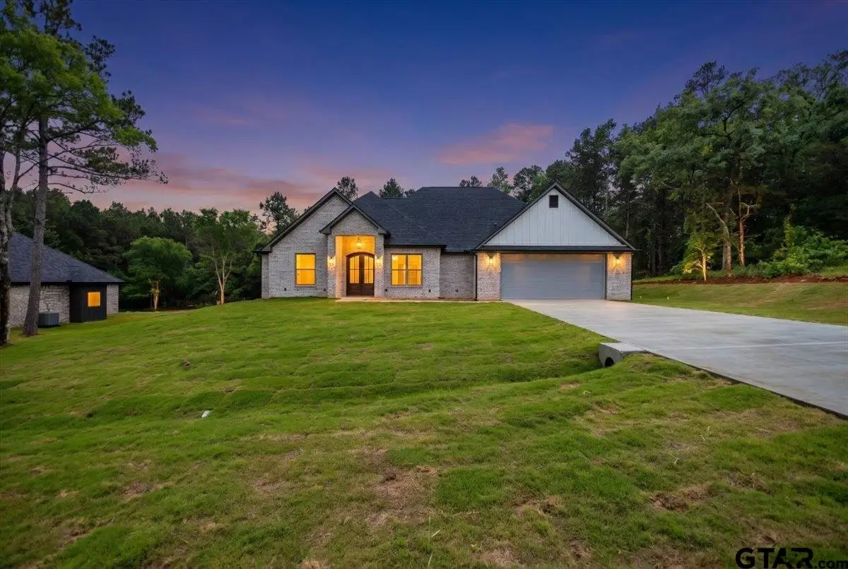 19461 Cedarpark Pl, Lindale, TX 75771 - #1