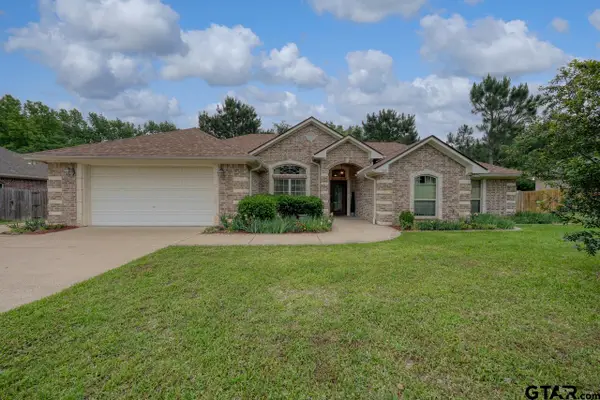 205 Heritage Ct, Lindale, TX 75771