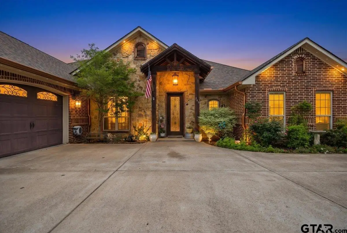 249 Heritage Ct, Lindale, TX 75771 - #1