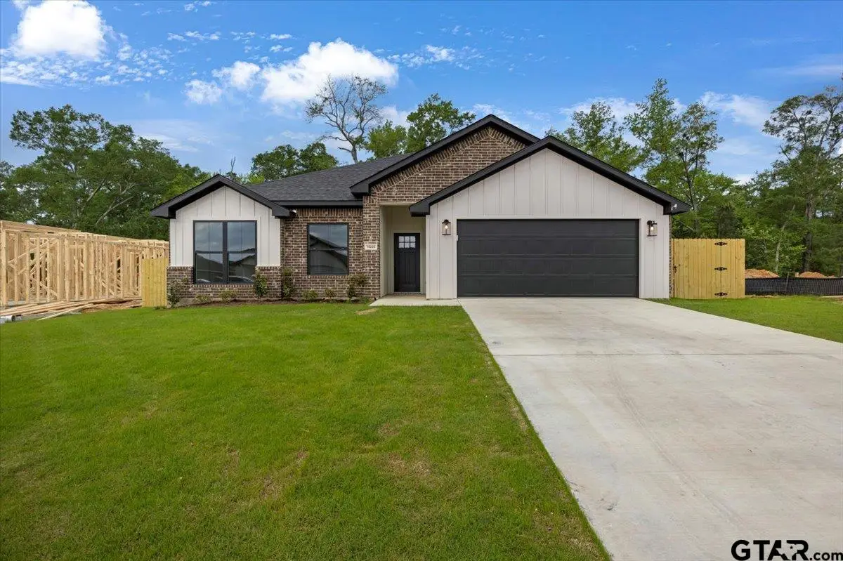 16226 Crossing Circle, Lindale, TX 75771 - #1