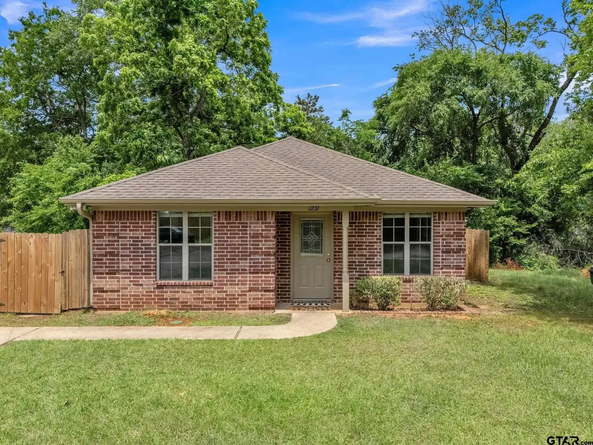 1231 N Holmes Ave, Tyler, TX 75702 - #1