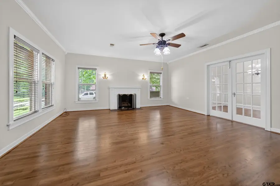 220 E Ford, Tyler, TX 75701 - #3