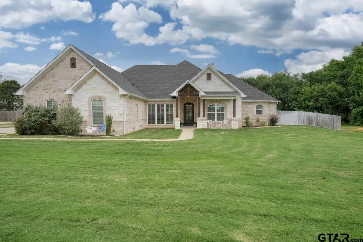 19359 Ridge Point Cir, Lindale, TX 75771 - #1